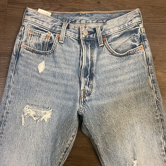 Levi’s 501 High Rise Distressed Straight Leg Jean - Picture 4 of 6